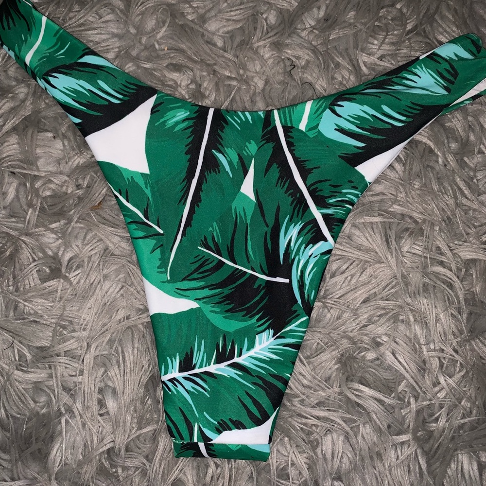 Bikini bottoms